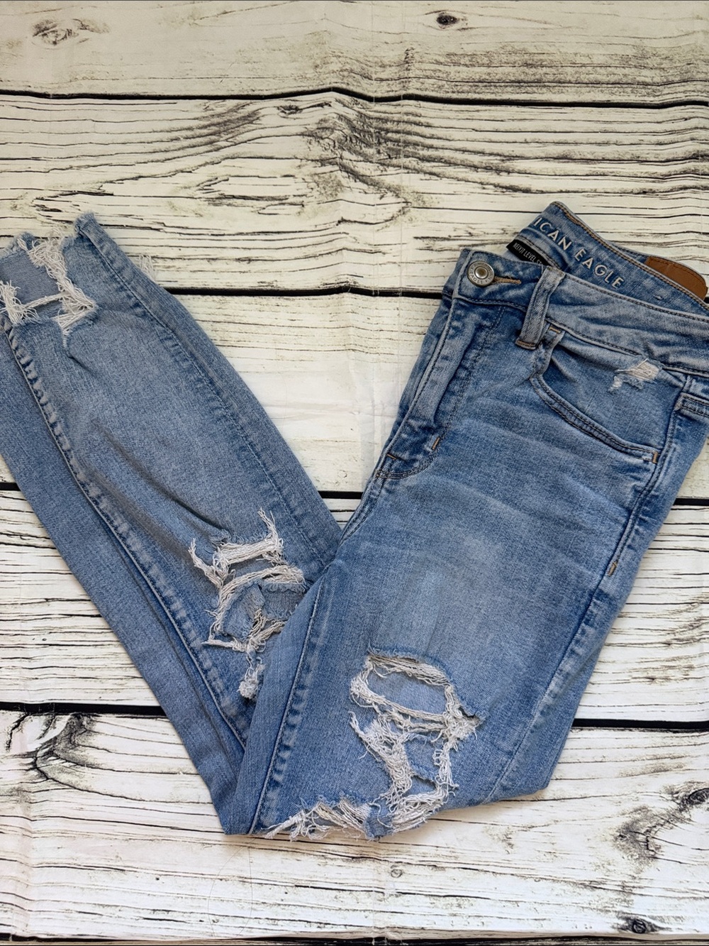 ♡ American Eagle Next Level Stretch Light Wash Distressed Ripped Skinny Jeans 8